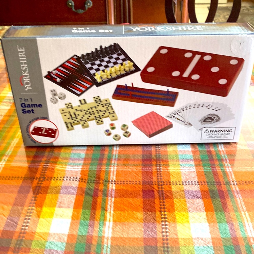NWT 7 in 1 Game Set